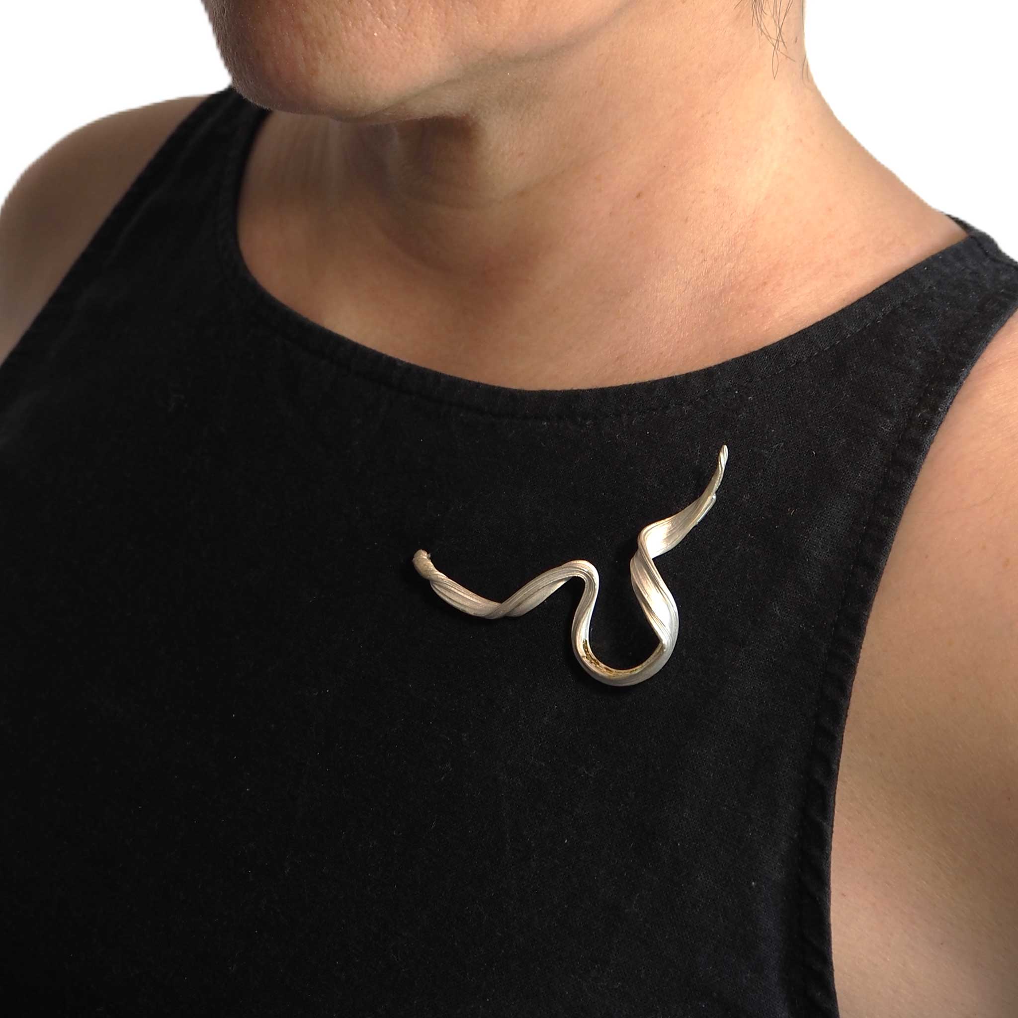 Water Brooch in Sterling Silver with 24ct Gold